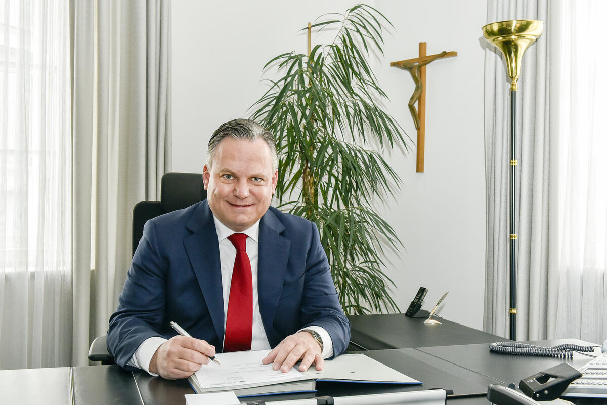 Oberbürgermeister Dr. Christian Scharpf