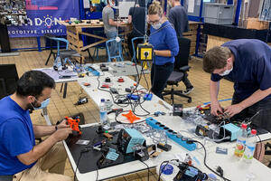 Drohnen bauen im brigk Makerspace
